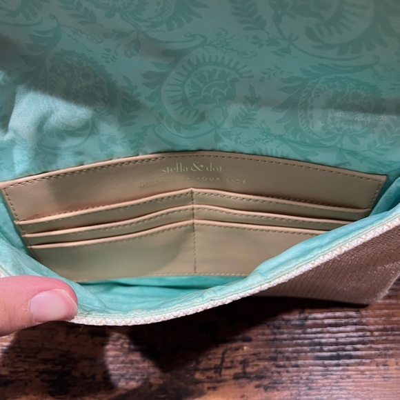 Stella and dot clutch - Picture 3 of 3